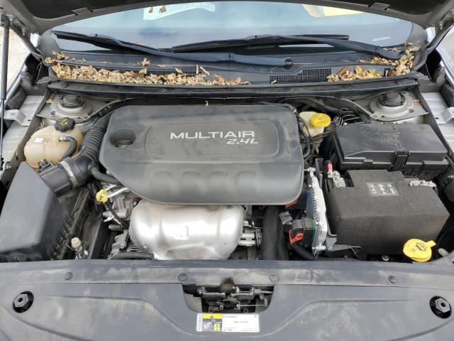 Photo 7 from auction – 2015 CHRYSLER 200 LIMITE with VIN 1C3CCCAB8FN611822