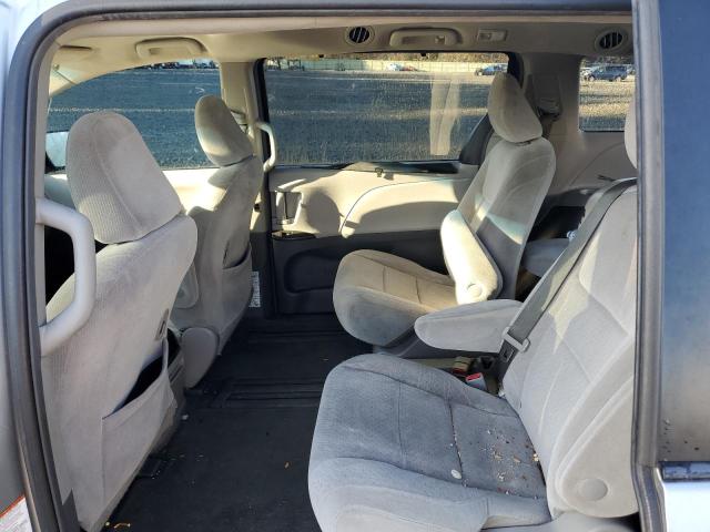 Photo 6 from auction – 2016 TOYOTA SIENNA LE with VIN 5TDKK3DC5GS735539