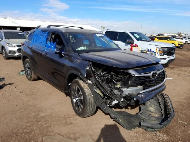TOYOTA HIGHLANDER 2022 with VIN 5TDHZRAH3NS090203 - Photo from auction