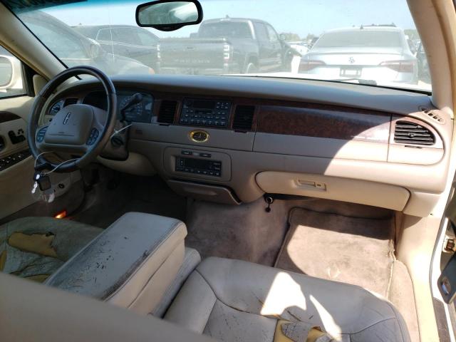Photo 9 from auction – 2002 LINCOLN TOWN CAR C with VIN 1LNHM83W92Y623655