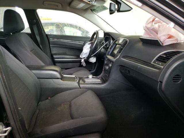 Photo 5 from auction – 2019 CHRYSLER 300 TOURIN with VIN 2C3CCARG8KH556487