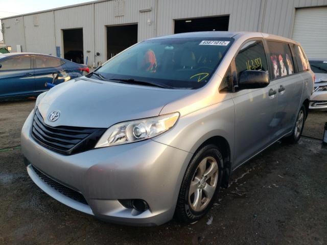 Foto 2 de la subasta – 2017 TOYOTA SIENNA con VIN 5TDZZ3DC5HS780525