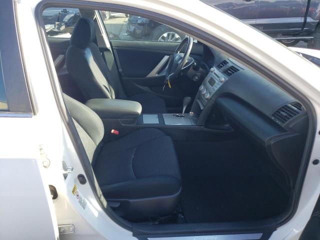 Photo 5 from auction – 2011 TOYOTA CAMRY with VIN 4T1BF3EK5BU586981