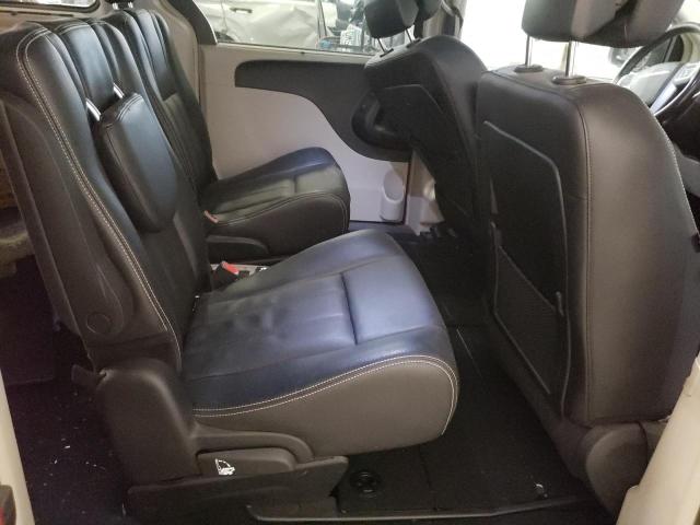 Photo 6 from auction – 2013 CHRYSLER TOWN & COU with VIN 2C4RC1CG8DR589808