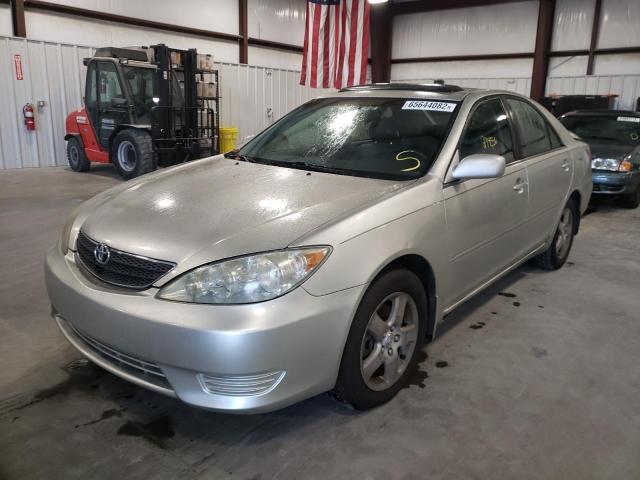 Photo 2 from auction – 2004 TOYOTA CAMRY SE with VIN JTDBA32K340005799