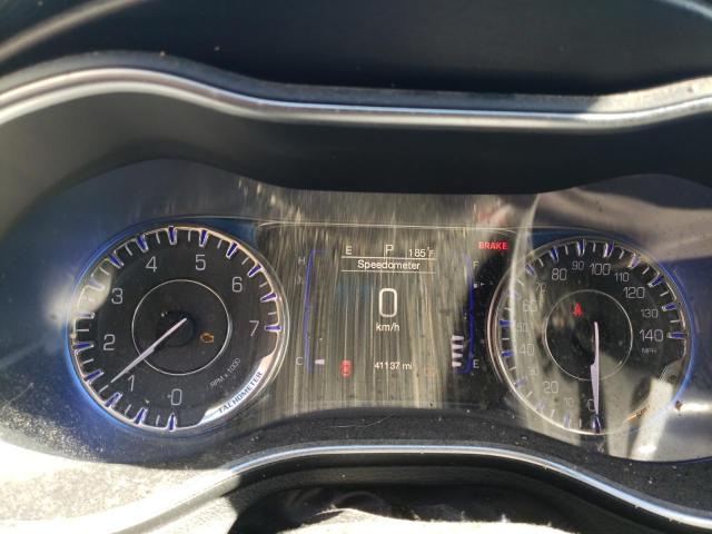 Photo 8 from auction – 2015 CHRYSLER 200 LIMITE with VIN 1C3CCCAB3FN609671