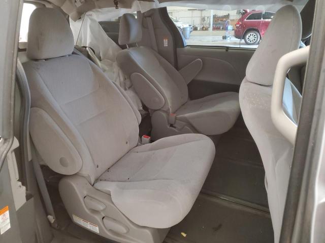Photo 6 from auction – 2017 TOYOTA SIENNA LE with VIN 5TDJZ3DC5HS148170