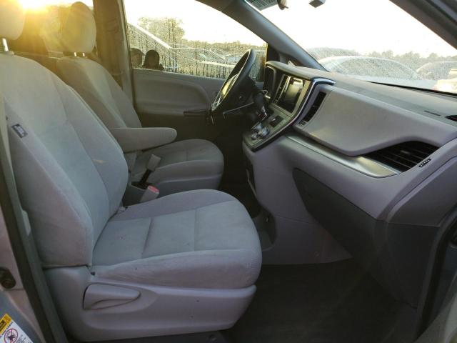 Photo 5 from auction – 2017 TOYOTA SIENNA with VIN 5TDZZ3DC5HS780525