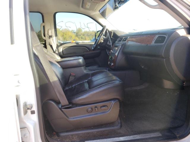 Photo 5 from auction – 2008 CHEVROLET SUBURBAN C with VIN 3GNFC16078G178811