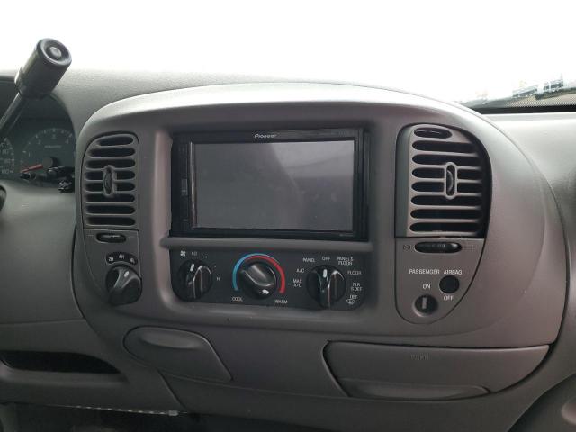 Photo 9 from auction – 2000 FORD 150 with VIN 2FTRX08L1XCA82972