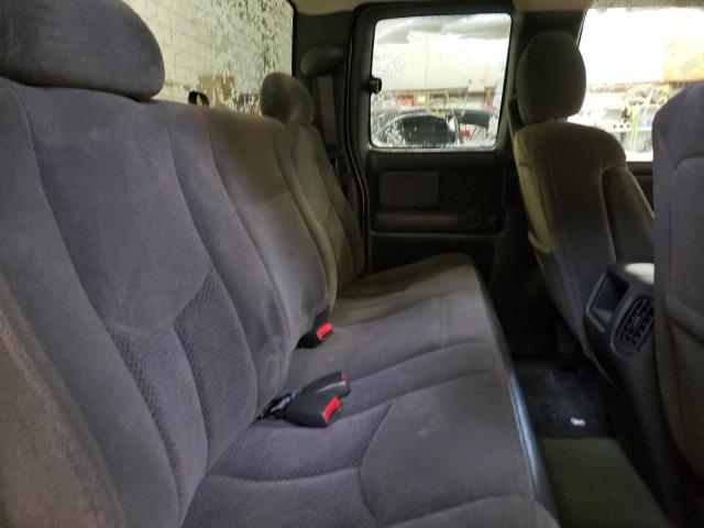 Photo 6 from auction – 2004 CHEVROLET SILVERADO with VIN 1GCEC19TX4Z271892