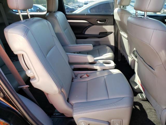 Photo 6 from auction – 2018 TOYOTA HIGHLANDER with VIN 5TDKZRFH0JS545372