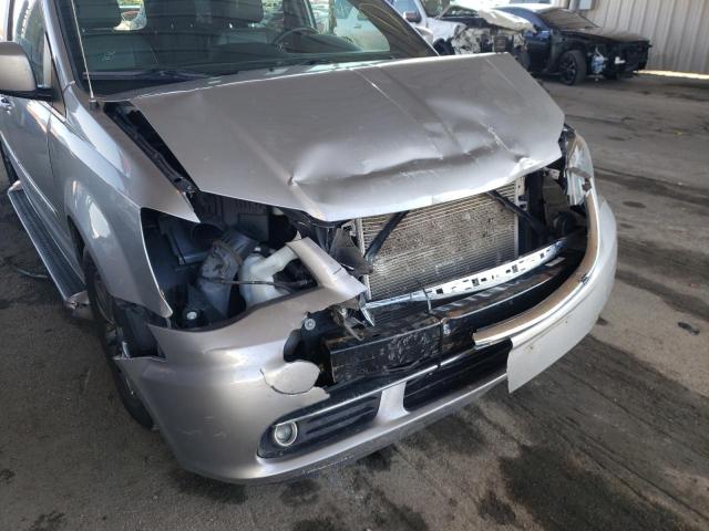 Photo 9 from auction – 2015 CHRYSLER TOWN & COU with VIN 2C4RC1HG6FR506002