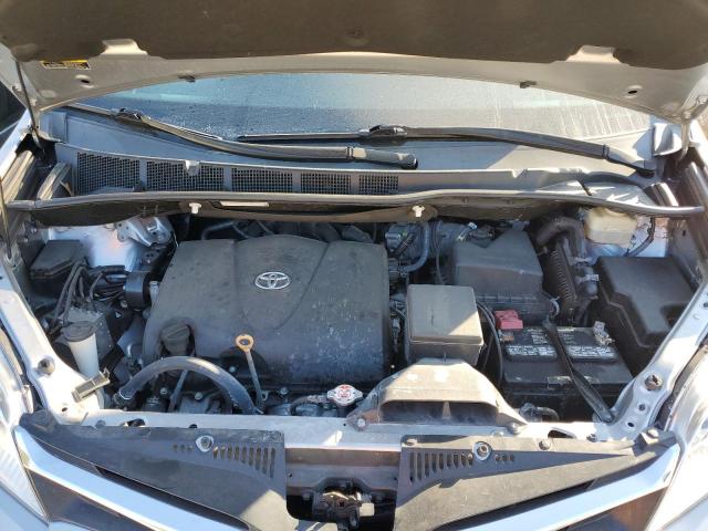 Photo 7 from auction – 2018 TOYOTA SIENNA LE with VIN 5TDKZ3DC3JS931529