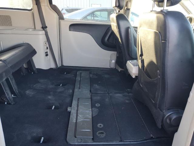 Photo 6 from auction – 2013 CHRYSLER TOWN & COU with VIN 2C4RC1BG8DR684077