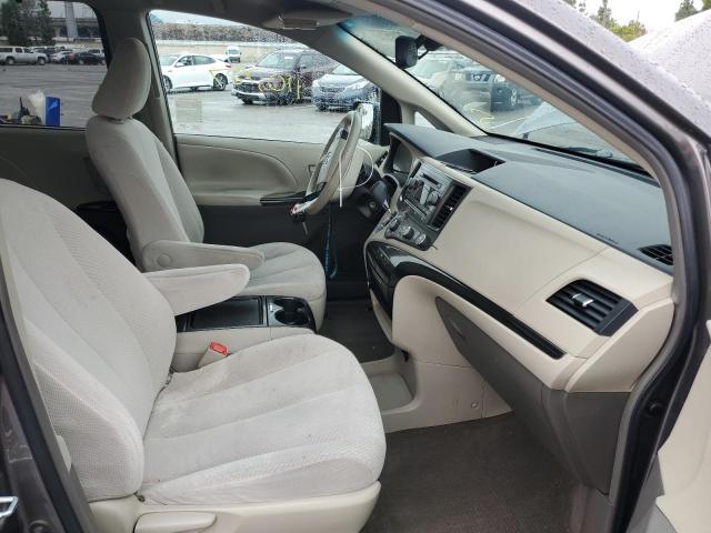 Photo 5 from auction – 2012 TOYOTA SIENNA LE with VIN 5TDKK3DC1CS192376