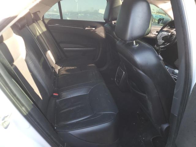 Photo 6 from auction – 2018 CHRYSLER 300 LIMITE with VIN 2C3CCAKG7JH300415