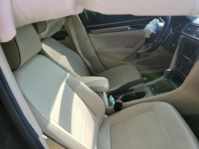 Photo 5 from auction – 2016 VOLKSWAGEN PASSAT SE with VIN 1VWBS7A34GC047106