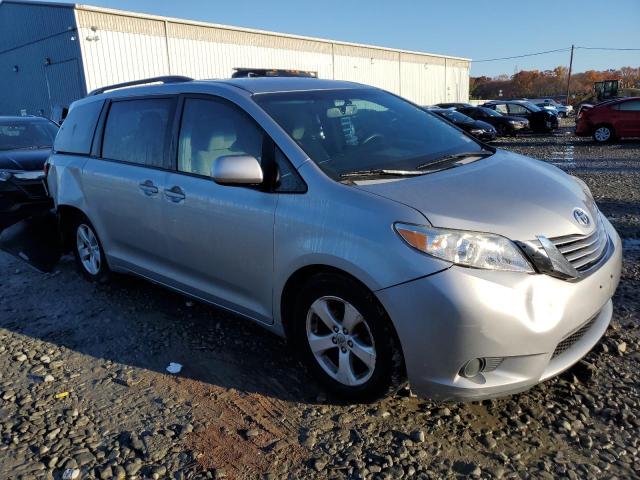 Photo 1 from auction – 2016 TOYOTA SIENNA LE with VIN 5TDKK3DC5GS735539