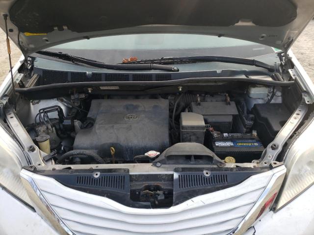 Photo 7 from auction – 2013 TOYOTA SIENNA LE with VIN 5TDKK3DC2DS320982