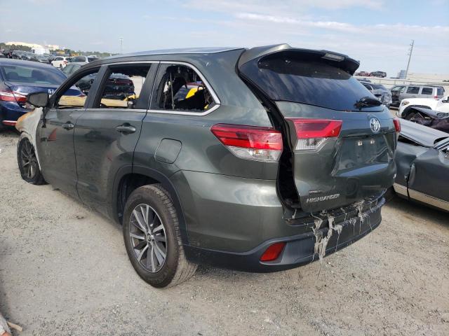Photo 3 from auction – 2017 TOYOTA HIGHLANDER with VIN 5TDKZRFHXHS212817