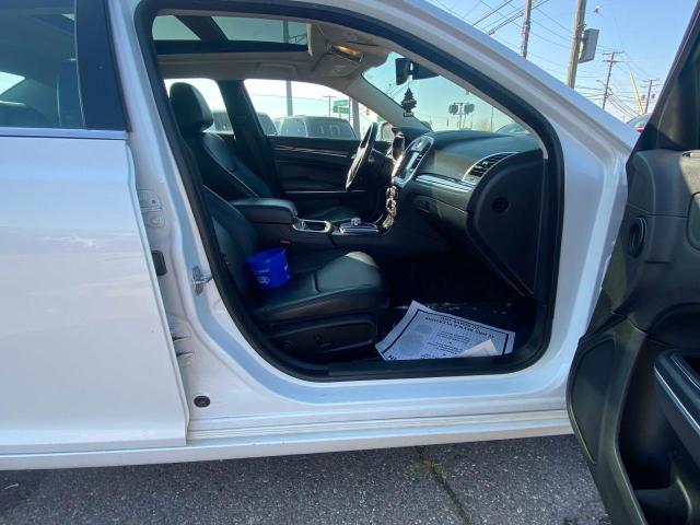 Photo 5 from auction – 2016 CHRYSLER 300 LIMITE with VIN 2C3CCAAG3GH170627