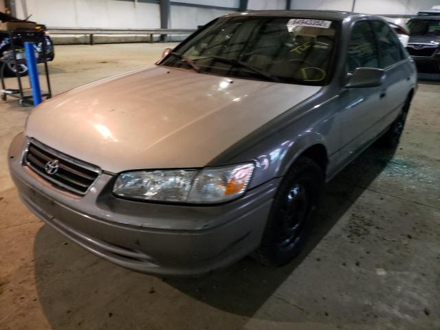 Photo 2 from auction – 2001 TOYOTA CAMRY LE with VIN 4T1BF28K71U116150