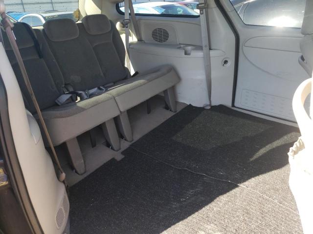 Photo 6 from auction – 2005 CHRYSLER TOWN & COU with VIN 2C4GP54L05R233868