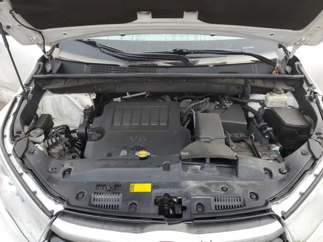 Photo 7 from auction – 2015 TOYOTA HIGHLANDER with VIN 5TDJKRFHXFS105909