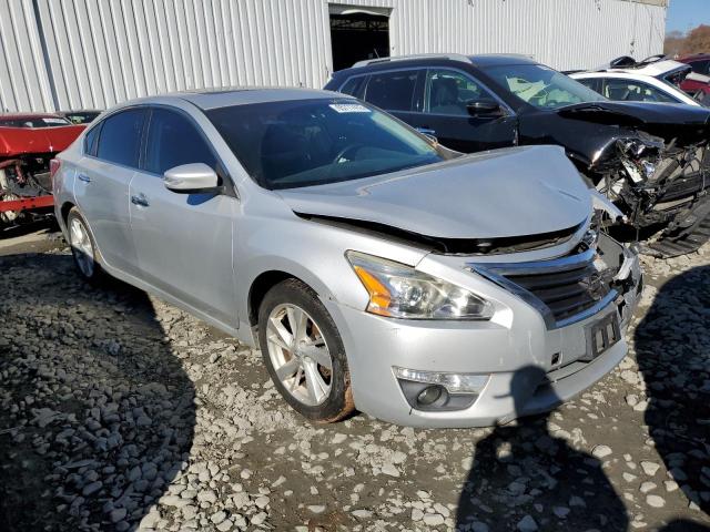 NISSAN ALTIMA 2.5 2013 with VIN 1N4AL3AP7DN563330 - Photo from auction