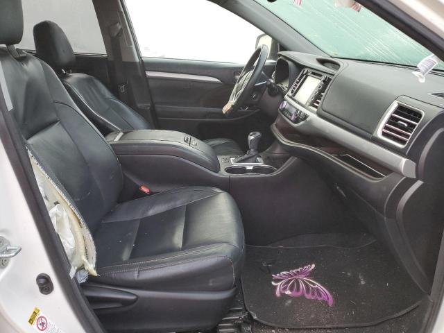 Photo 5 from auction – 2015 TOYOTA HIGHLANDER with VIN 5TDJKRFHXFS105909