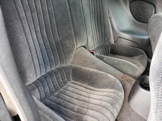 Photo 6 from auction – 2002 PONTIAC FIREBIRD with VIN 2G2FS22K622106392