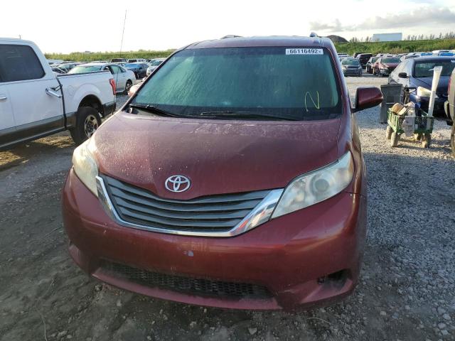Photo 9 from auction – 2014 TOYOTA SIENNA XLE with VIN 5TDYK3DC7ES526911