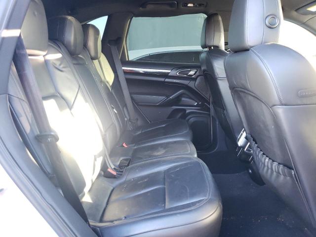 Photo 6 from auction – 2011 PORSCHE CAYENNE S with VIN WP1AB2A21BLA42672