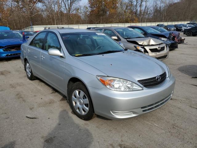 TOYOTA CAMRY LE 2002 with VIN 4T1BE32K02U604729 - Photo from auction