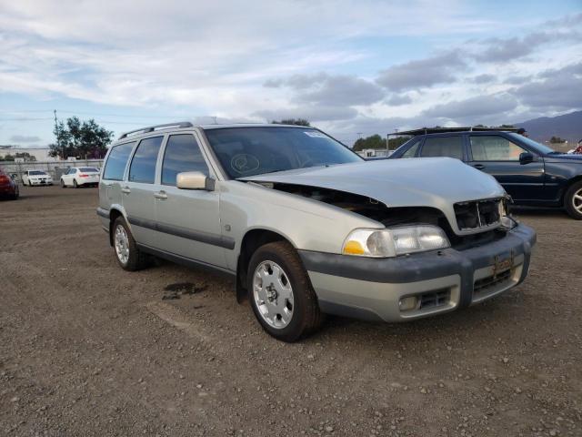 VOLVO V70 XC 2000 with VIN YV1LZ56D0Y2637068 - Photo from auction