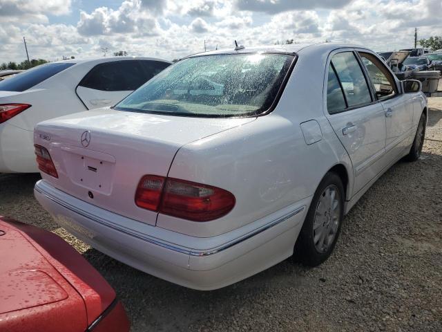 Photo 4 from auction – 2001 MERCEDES-BENZ E 320 with VIN WDBJF65J41B280615