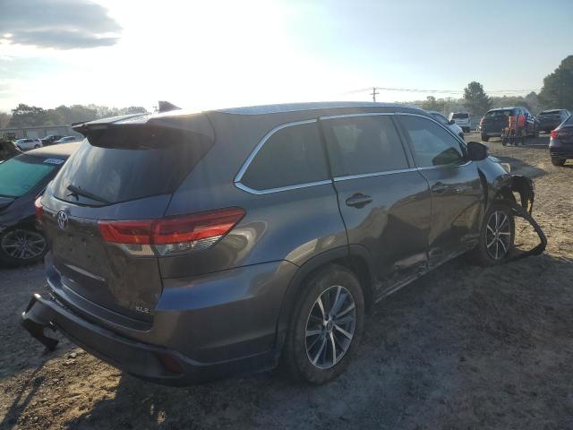 Photo 4 from auction – 2017 TOYOTA HIGHLANDER with VIN 5TDKZRFH1HS519759