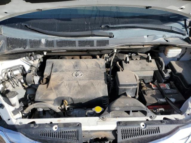 Photo 7 from auction – 2011 TOYOTA SIENNA XLE with VIN 5TDYK3DC9BS131494