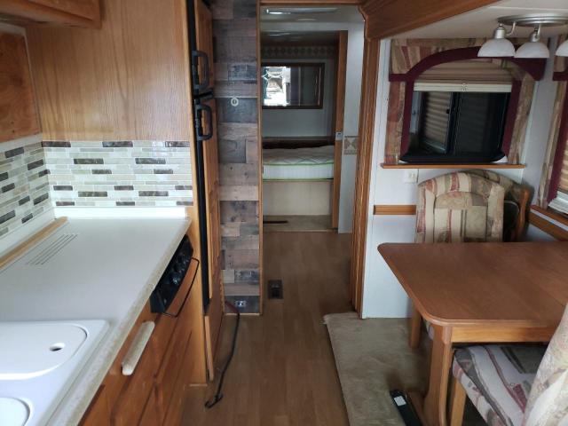 Photo 6 from auction – 2002 NWMC PC with VIN 5B4MP67G923346896