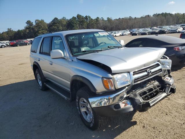 TOYOTA 4RUNNER SR 2000 with VIN JT3HN86R4Y0320009 - Photo from auction