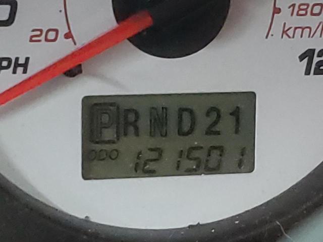 Photo 8 from auction – 2004 FORD ESCAPE XLT with VIN 1FMYU931X4DA21674