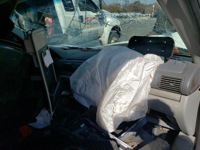 Photo 9 from auction – 2004 FORD FREESTAR S with VIN 2FMZA57644BA95299