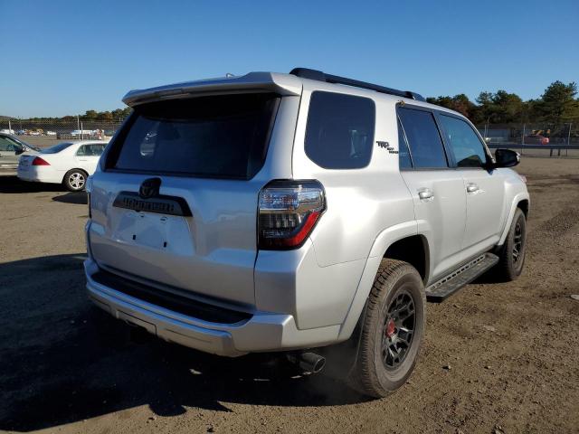 Photo 4 from auction – 2022 TOYOTA 4RUNNER SR with VIN JTERU5JR7N6076689