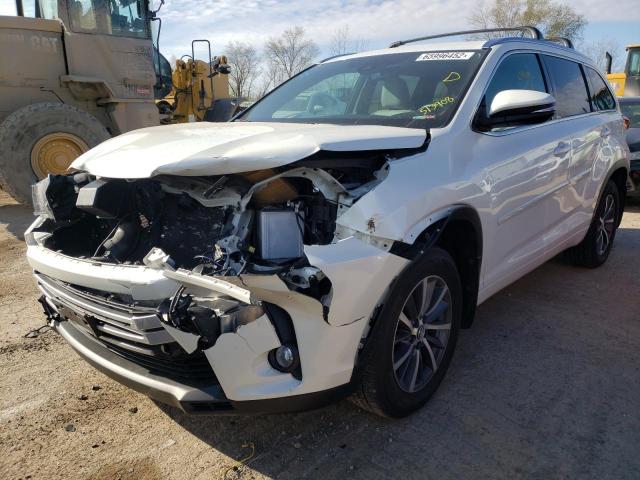 Photo 2 from auction – 2017 TOYOTA HIGHLANDER with VIN 5TDJZRFH1HS513908