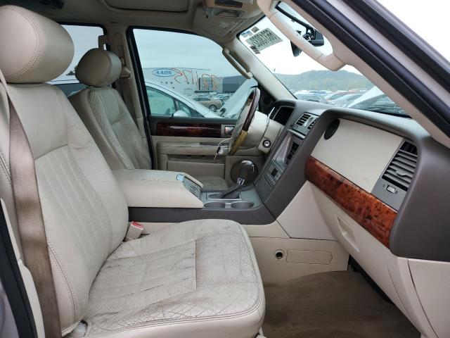 Photo 5 from auction – 2004 LINCOLN NAVIGATOR with VIN 5LMFU27R84LJ04540