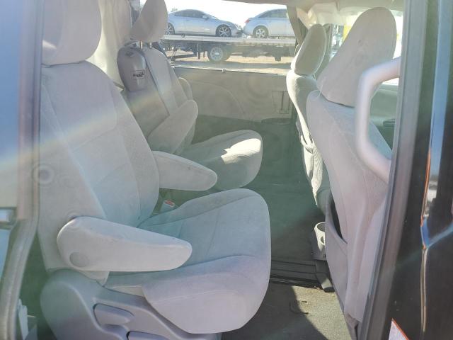Photo 6 from auction – 2015 TOYOTA SIENNA LE with VIN 5TDKK3DC6FS576402