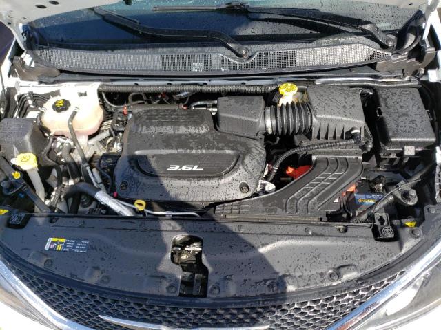 Photo 7 from auction – 2017 CHRYSLER PACIFICA L with VIN 2C4RC1GG8HR642054