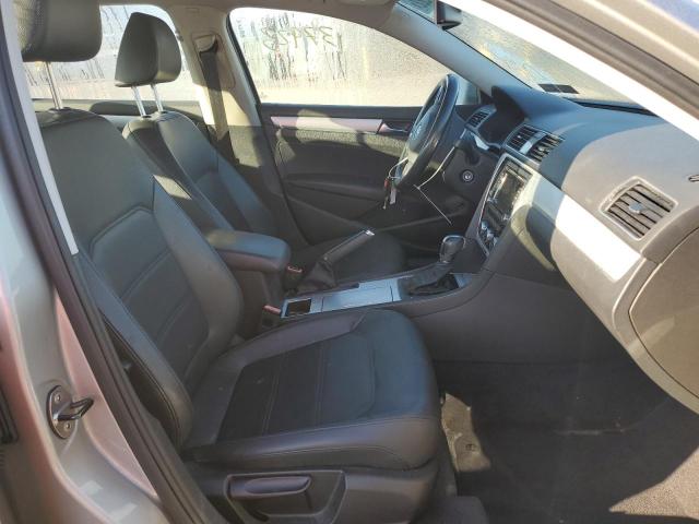 Photo 5 from auction – 2012 VOLKSWAGEN PASSAT SE with VIN 1VWBP7A34CC016305