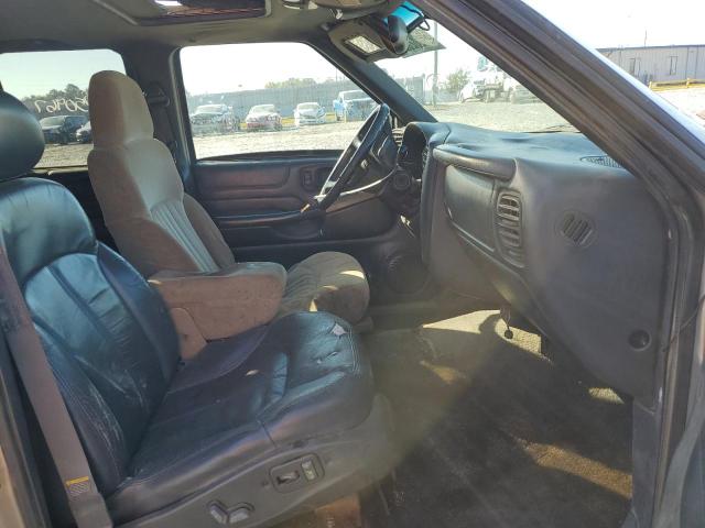 Photo 5 from auction – 1998 CHEVROLET BLAZER with VIN 1GNDT13W1WK245988